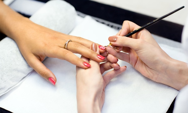 Acrylic nail extension service in Patna beauty salon